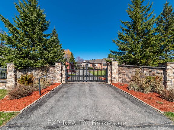 2nd image of 1283 Rideau Cove Ct