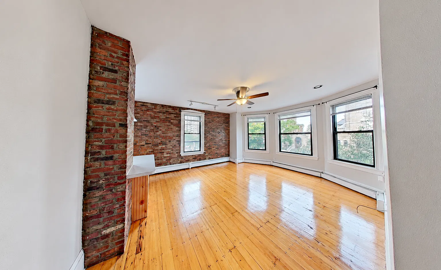 1538 Tremont St — Photo 3
