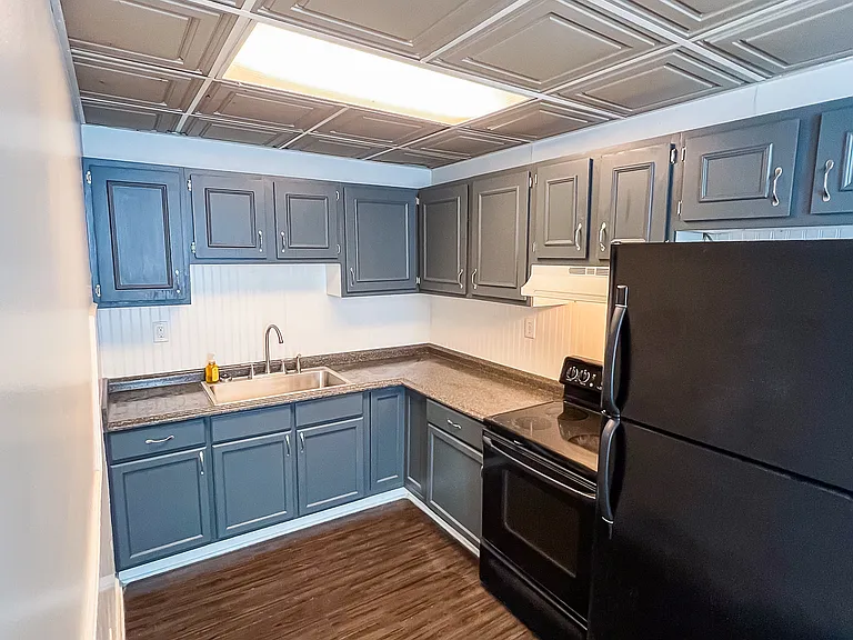 1722 Ekin Ave — Photo 7