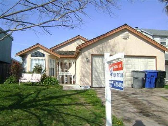 2nd image of 4825 N Laguna Dr