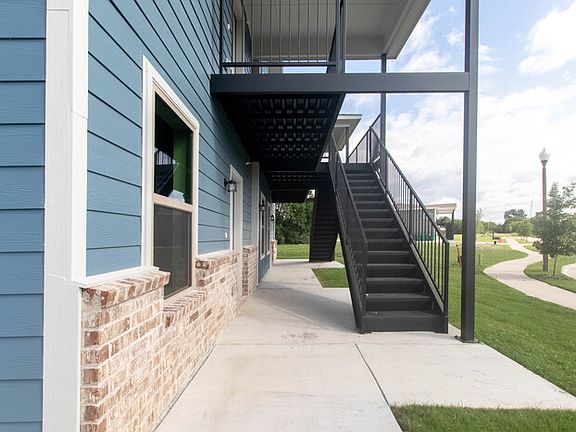 2nd image of 3001 Grey Wolf Cir