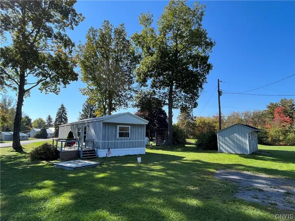 3354 Northside Cir, Bouckville, NY 13310