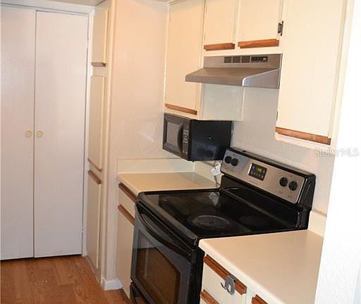 5th image of 4301 Lizshire Ln APT 301