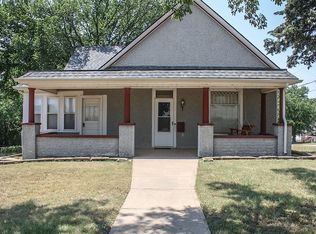 609 N Walnut St, Medicine Lodge, KS 67104