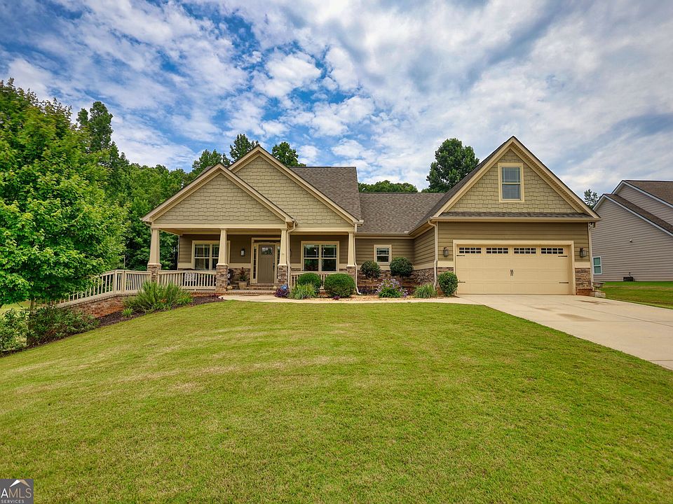 1st image of 913 Ashland Falls Dr