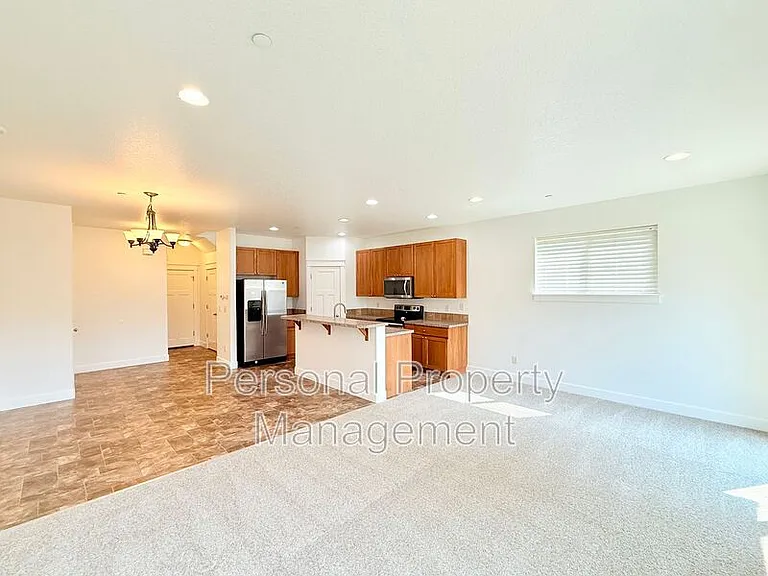 3326 NW 47th Dr — Photo 9