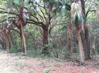 674 Eddings Point Rd, St Helena Is, SC 29920