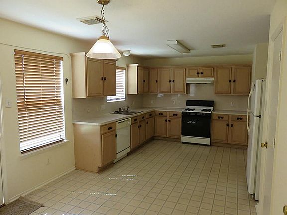 4th image of 9734 Kingsville Park Dr