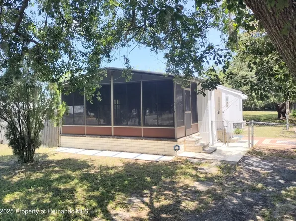 9507 Passaic Dr, Hudson, FL 34667