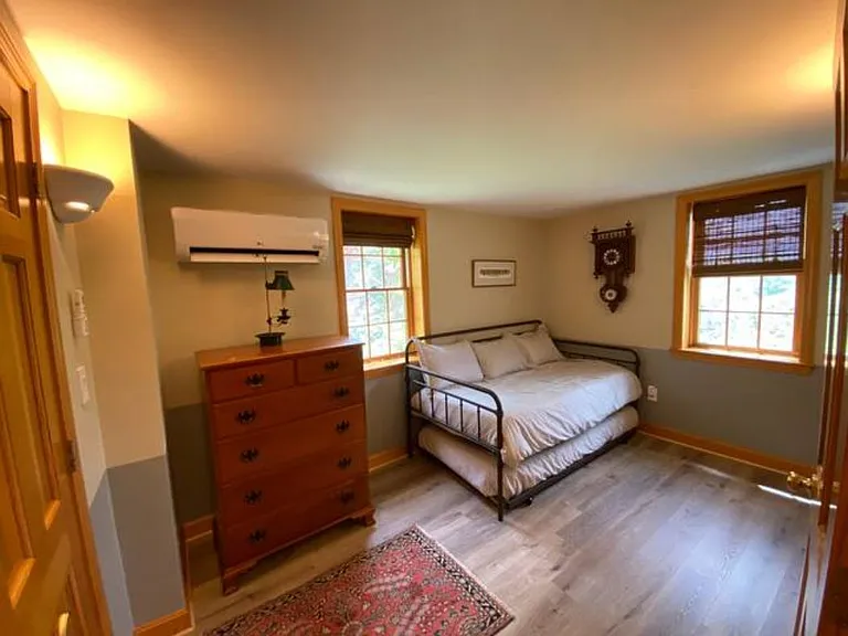Bedroom #3 - Trundle bed with memory foam mattresses