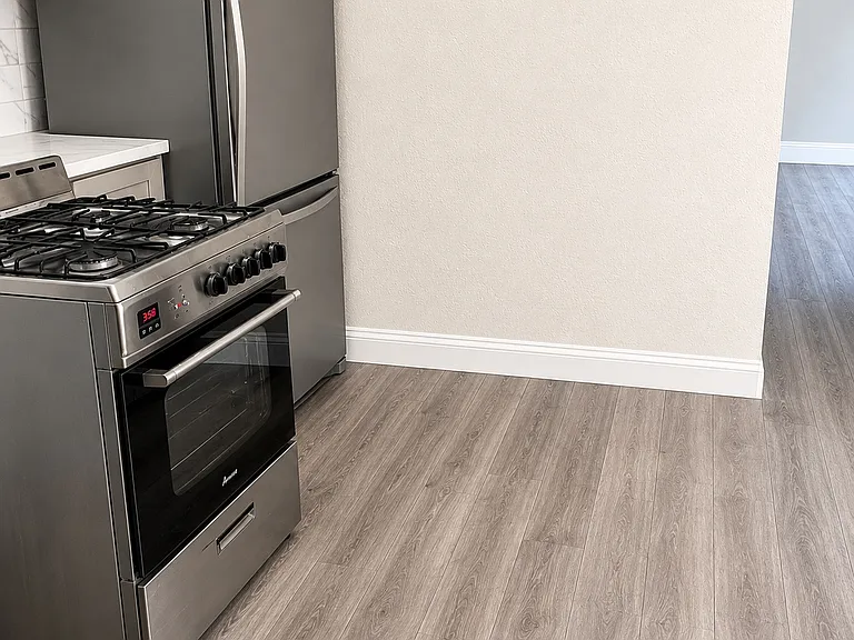353 Beech St #4 — Photo 1
