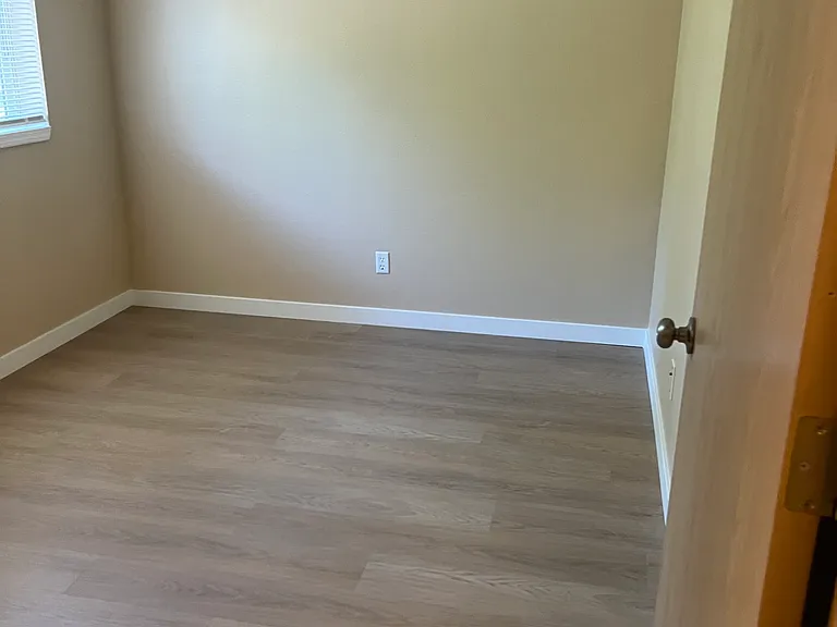 Upstairs bedroom 2
