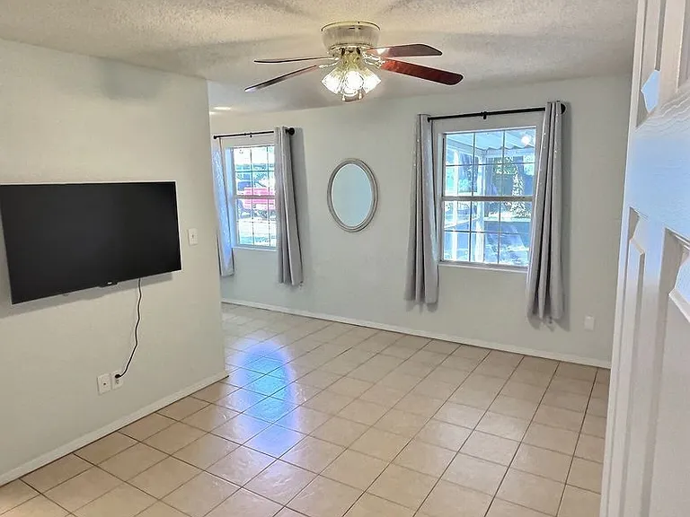 1705 Seagull Ave — Photo 14