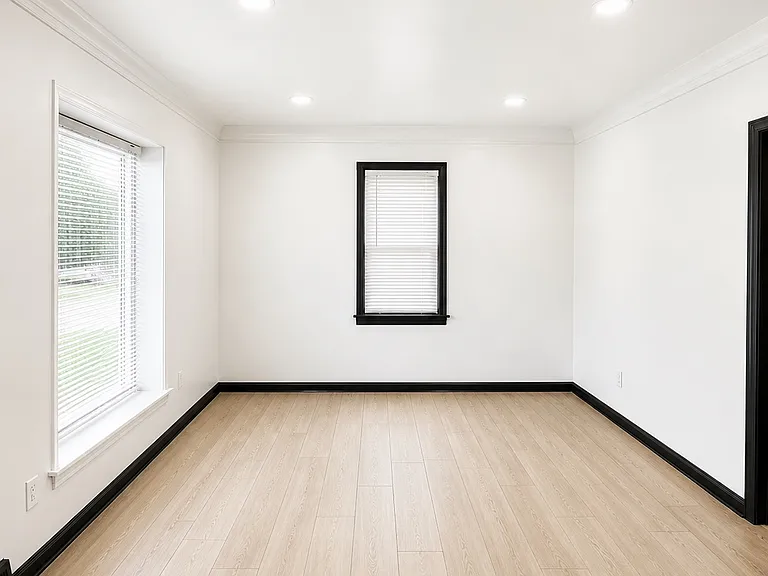 8881 Greenview Ave — Photo 5