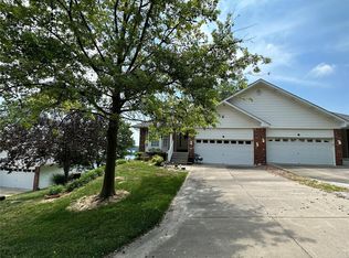 8 Quarry Riverfront Rd, Golden Eagle, IL 62036