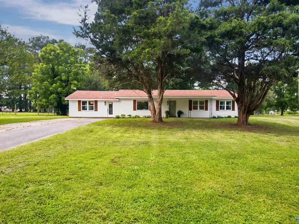 148 Pine St, Decatur, AL 35603