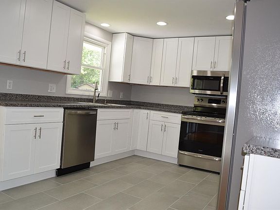 3rd image of 11974 Elkwood Dr