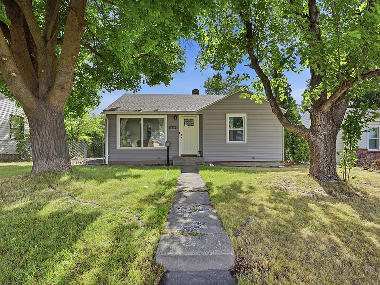 4714 N Elm St — Photo 1