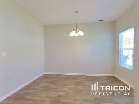 5th image of 2300 Marlin Dr
