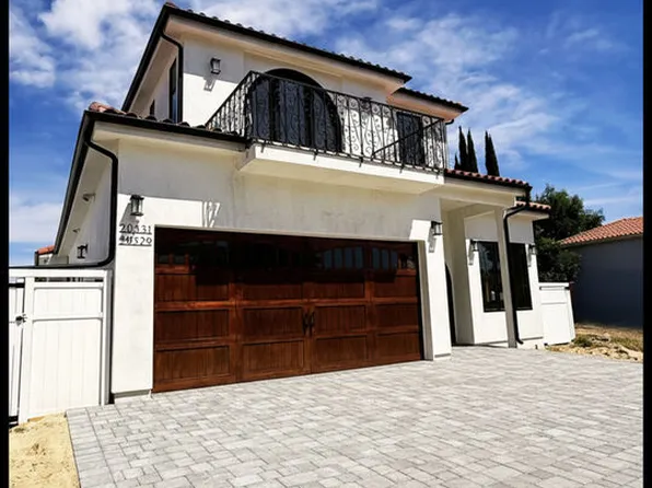 20329 Stagg St, Winnetka, CA 91306