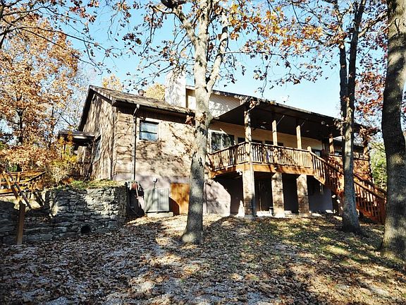 2nd image of 1887 Lake Bluff Dr