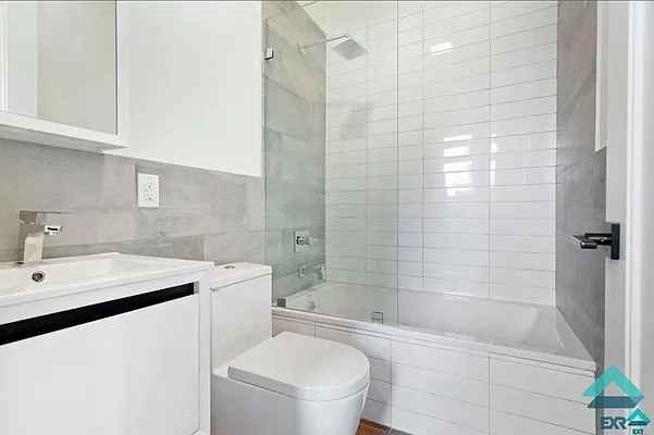 Rented by EXR | media 20