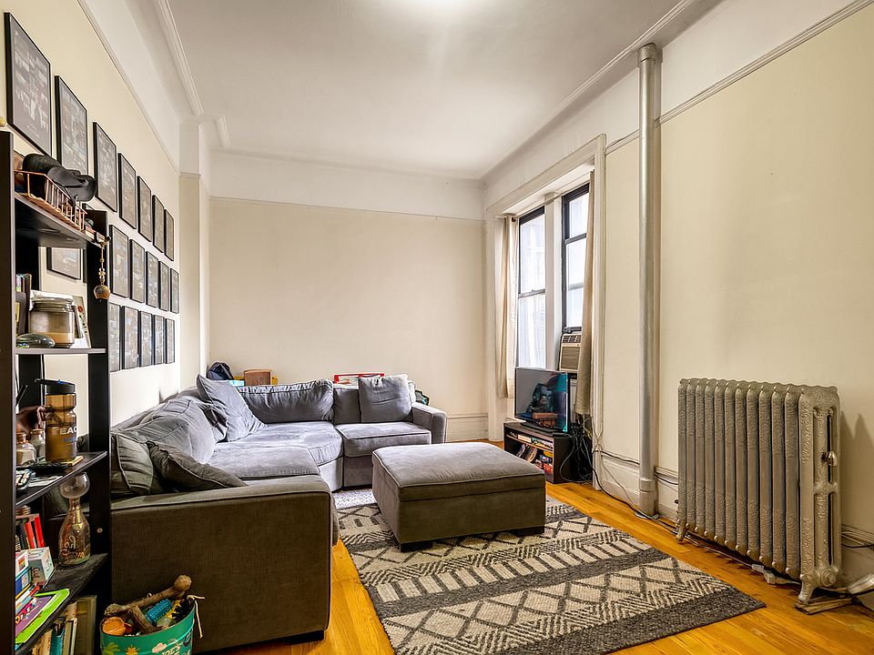 2nd image of 3657 Broadway APT 1G