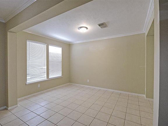 4th image of 5639 Brookhollow Oaks Trl