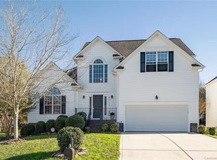 8915 Waltham Forest Ct, Waxhaw, NC 28173