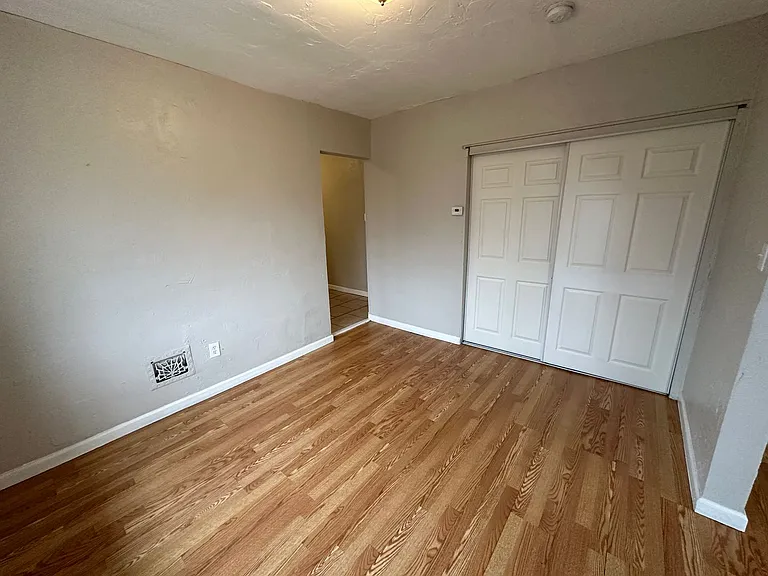 1195 Belrue Ave — Photo 6