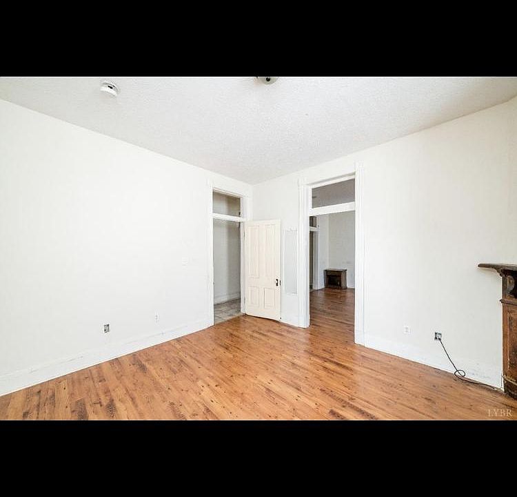 1st image of 800 Wise St APT 2