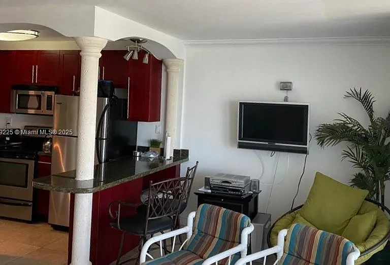 5401 Collins Ave #729 — Photo 19