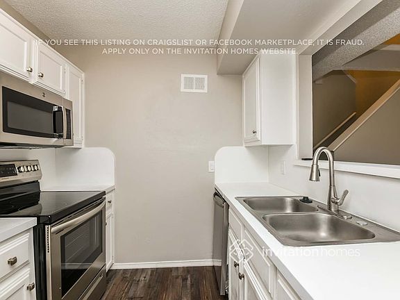 5th image of 422 Dawn Dr