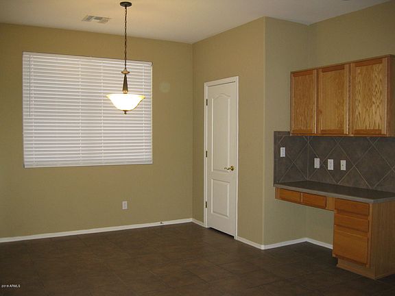 5th image of 18612 W Western Star Blvd