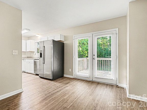 5th image of 3409 Durham Ln