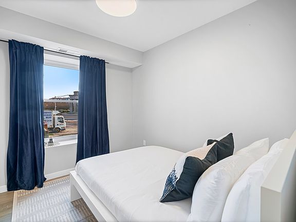 4th image of 21 N Albany Ave #2