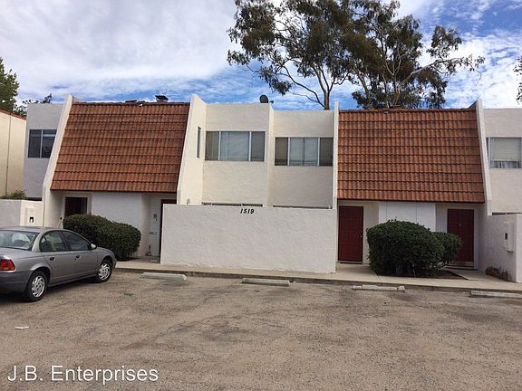 2nd image of 1519 Royal Way APT 1