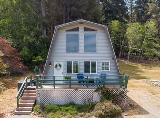 1388 Hookton Rd, Loleta, CA 95551