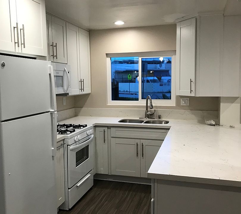 1st image of 4781 Seminole Dr APT 1