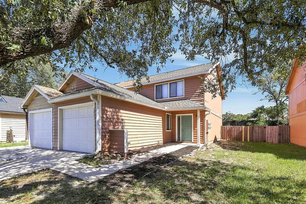 3 bed, 1.5 bath, 1368 sqft, $1,985 — Photo 4