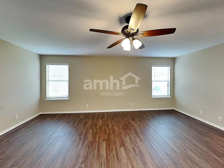 8905 Norwich Castle Dr — Photo 12