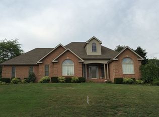 104 Appletree Dr, Clinton, TN 37716