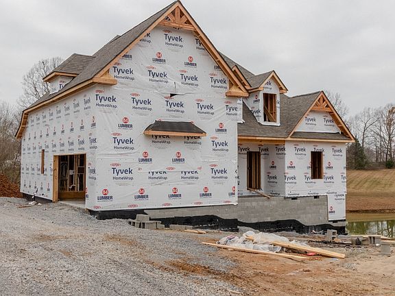4th image of 3988 Lakewood Dr