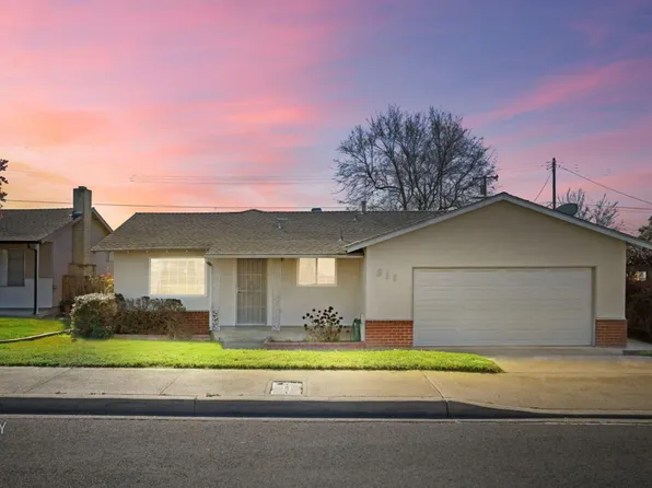 811 E C St, Oakdale, CA 95361