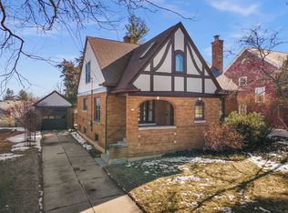 761 South St, Elgin, IL 60123