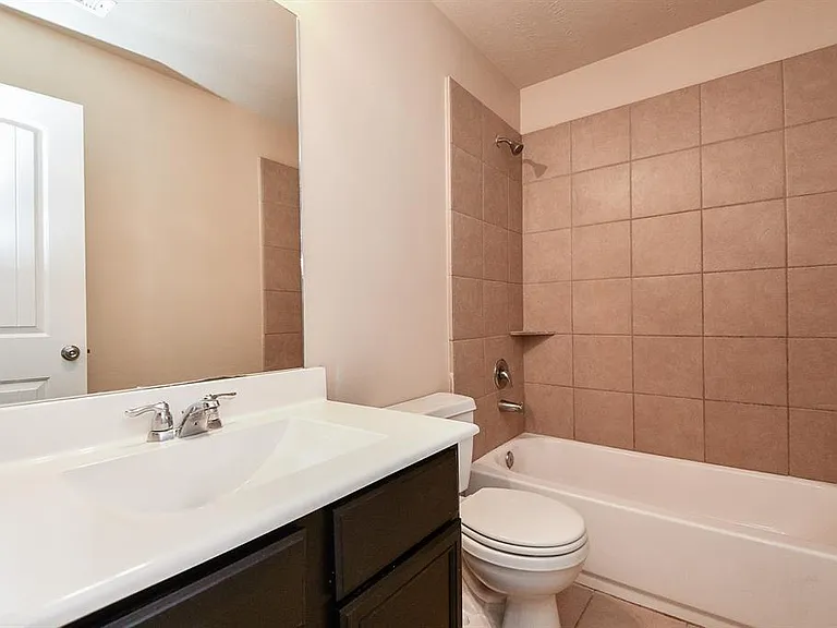 19311 Vermillion Ct — Photo 25