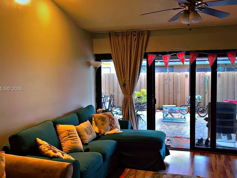 7509 SW 26th Ct #5 — Photo 6