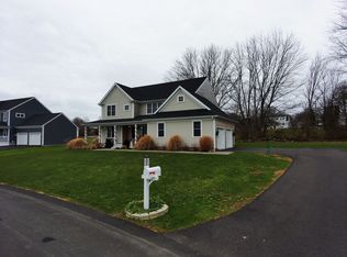 94 Windrock Cir, Portsmouth, RI 02871