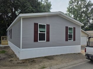 23 Thomas Ln #457, Chaska, MN 55318