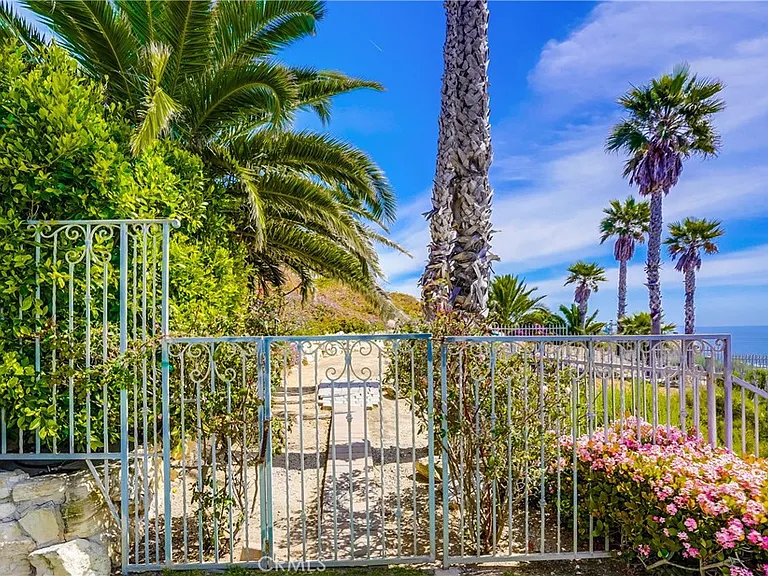 2045 W Paseo Del Mar — Photo 2